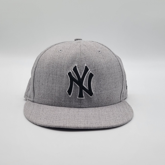 New York Yankees New Era Fitted Hat - Picture 1 of 3